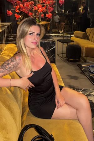 Model Burga Escort in München - Escortservice 2