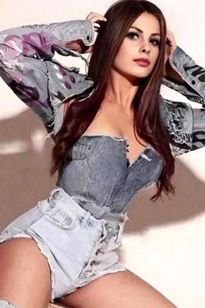 Model Elena Escort in München - Escortservice 2